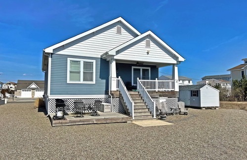 Cape May Court House Casa | Stunning Bayfront Home with a Boat Slip in Prime location near Avalon!