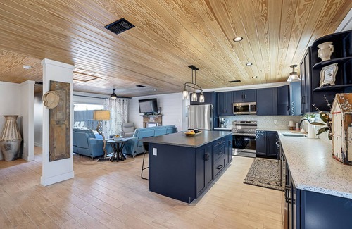 Silver Sands Casa | Stunning Beach House 1/2 block from Beach, Huge Heated Private Pool and Firepit