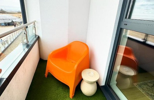 Ramsgate Apartamento | Stunning Beach Front Apartment with Sea views, FREE Parking & Balcony