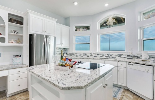 Indian Beach Casa | Stunning Beach Front Retreat in Galveston