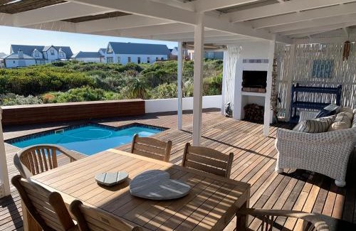 Grotto Bay Casa | Stunning Beach House in Grotto Bay