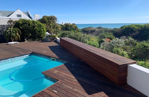 Grotto Bay Casa | Stunning Beach House in Grotto Bay