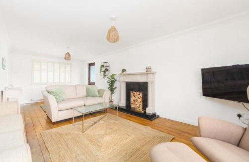 Port Erin Casa | Stunning beach house with garage