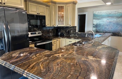 Ocean Spray Condominio | Stunning beachfront ground-floor unit, a stone's throw from the sea