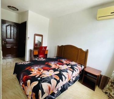Blue Bay Apartamento | Stunning beachfront apartment, Seaview, 20 metres from beach