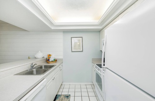 Beachview Country Club Estates Condominio | Stunning Beachfront Condo, 2bd/2bath