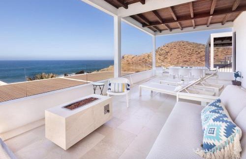 Cerritos Apartamento | Stunning Beachfront Residence with Resort Perks