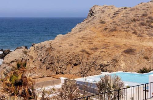 Cerritos Apartamento | Stunning Beachfront Residence with Resort Perks