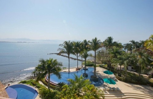 La Cruz de Huanacaxtle Villa | !!Stunning Beachfront Penthouse With Private Pool !!