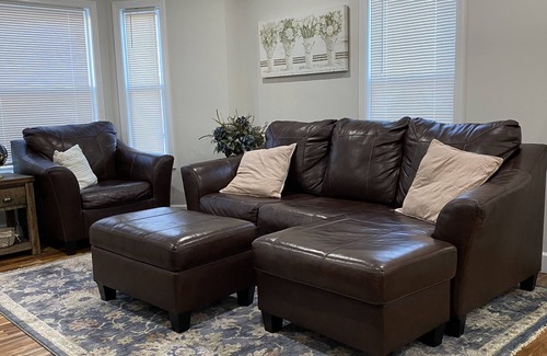 Quincy Casa | Stunning beautiful and gorgeous Townhome 15 mins to Downtown Boston!