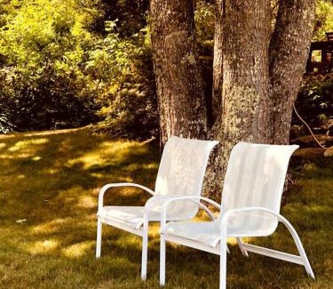 Lincolnville Casa | Stunning Bed and Breakfast Room with Reading Nook for a Getaway near Rockland, Maine