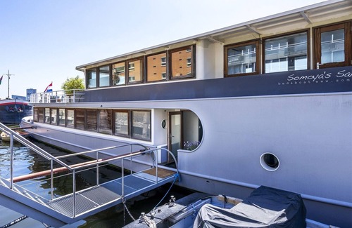 Eastern Docklands Alquiler De Eote | Stunning boat with a view - luxurious with sauna