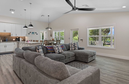 Homosassa Villa | Stunning, brand new - July 2024 - 3-bedroom villa with River view