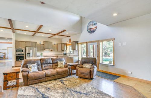 Buena Vista Casa | Stunning Buena Vista Home about 4 Mi to River Rafting!