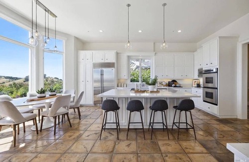 San Rafael Casa | Stunning California Home & Pool