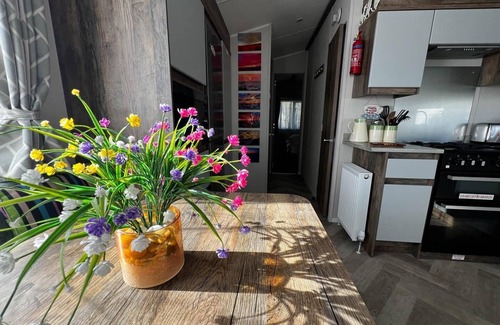 Corton Casa | Stunning caravan with decking at Azure Seas in Suffolk ref 32055AZ