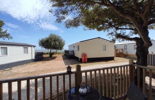 Corton Otro | Stunning Caravan With Decking At Azure Seas In Suffolk Ref 32055Az