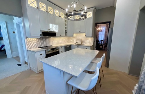 Napanee Casa | Stunning Century Riverfront Estate with sweeping waterfront views.
