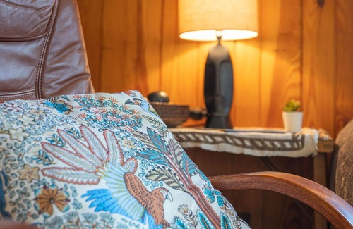 Chamoson Casa | Maravillosa casa de vacaciones privada para 6 personas con WIFI, TV, terraza y aparcamiento