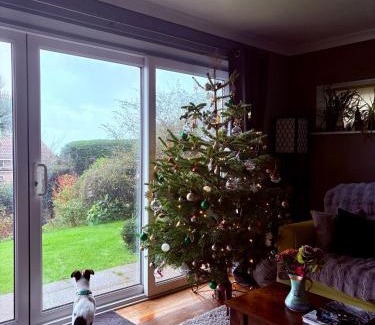 Charmouth Casa | Stunning Charmouth Property with Bay views!