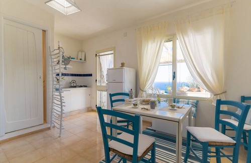 Gagliano del Capo Chalet De Esquí | Stunning cliff house with fantastic sea view (B)