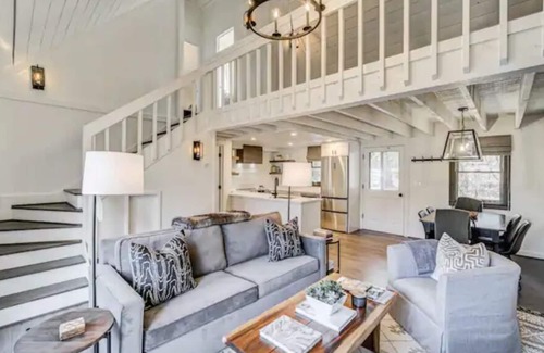 Hambleton Cabaña | Stunning Coach House with two bedrooms and parking