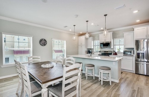 Ono Island Casa | Stunning Corner Townhome |Gulf Views |Beach Parking Pass |Dog Friendly |Free Golf |Beach Club |Pools