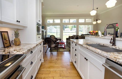 Regional District of Nanaimo Casa | Stunning Cottage in Quiet Community by the Beach!