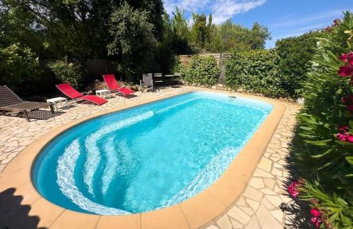 Lorgues Casa | Stunning Cottage with Pool in Provence France