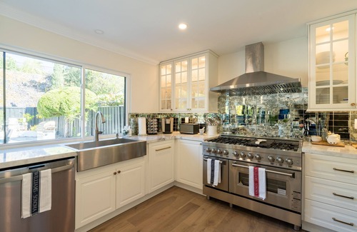 Bay Ho Casa | Stunning custom all new resort like, 5 luxury Private heated pool, near beach