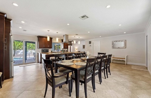 Delray Beach Casa | Stunning Delray Villa With Heated and Cooled Pool, Near Golf Courses and Beach.