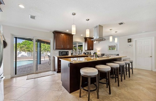 Delray Beach Casa | Stunning Delray Villa With Heated and Cooled Pool, Near Golf Courses and Beach.