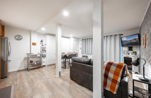 Truckee Apartamento | Stunning Deluxe King Studio #124 at Donner Lake Village