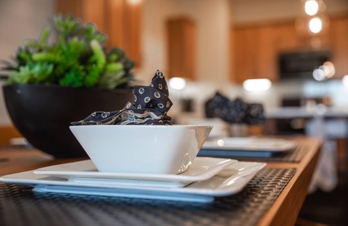 Raisin Casa | Stunning designer 4-bedroom home - perfect for families!
