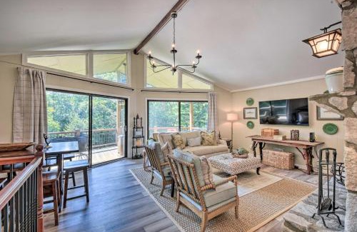 Sky Valley Casa | Stunning Dillard Home with Yard in Sky Valley!