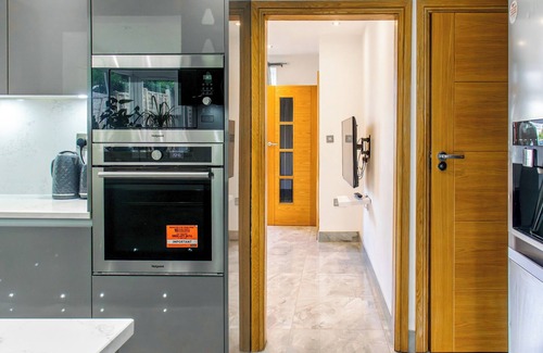 Borehamwood Casa | Stunning Family Home nr London & Harry Potter Tour | Pass The Keys