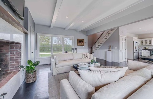 Aquebogue Casa | Stunning Farmhouse W/ Solar Heated Pool in North Fork, Farmstands, winery& beach