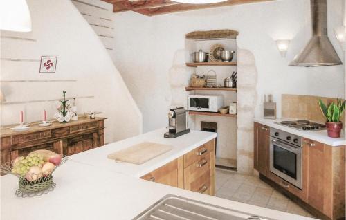 Saint-Antoine-de-Breuilh Casa | Stunning Home In St Antoine De Breuilh