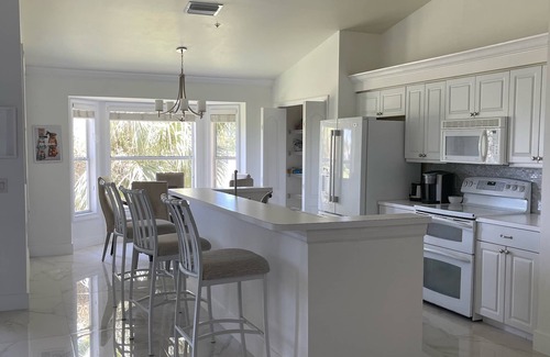 Stoneybrook Condominio | HERMOSO CONDOMINIO EN EL CAMPO DE GOLF STONEY BROOK / SALIDAS DE MIROMAR