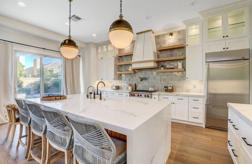 Queensridge Casa | Stunning, Gated, Chef's Kitchen, Downstair's Master Suite