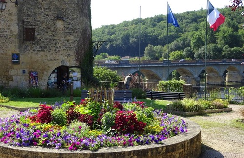 Lalinde Cabaña | Stunning Gite in the Dordogne countryside, 30 minutes from Bergerac