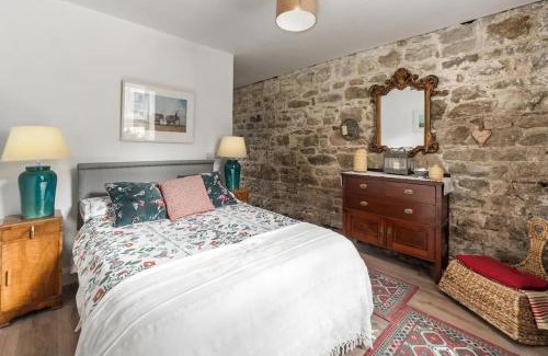 Knockaderry Cross Roads Casa | Stunning Granite Barn Conversion