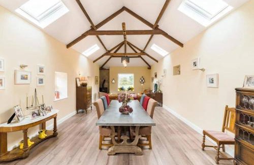 Knockaderry Cross Roads Casa | Stunning Granite Barn Conversion