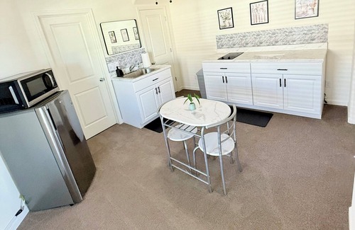Pumpkin Center Apartamento | Stunning guest suite in Southwest Bakersfield