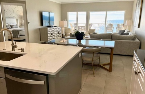 Orange Beach Condominio | STUNNING Gulf Front Property! Beach Chair Service Included with Rental!