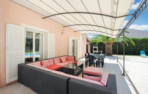 La Roquette-sur-Siagne Casa | Stunning Home In La Roquette-Sur-Siagne