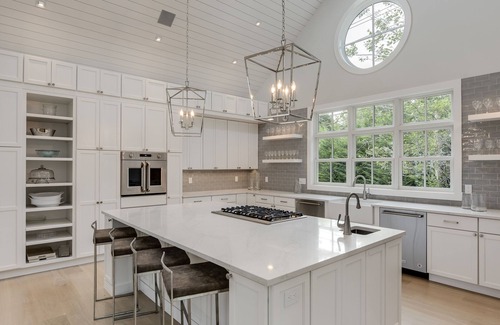 Village of East Hampton Casa | Impresionante nueva construcción, al sur de la autopista "Jericho Farm", capacidad para 10 personas