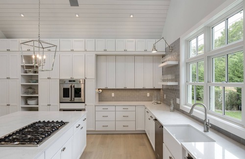 Village of East Hampton Casa | Impresionante nueva construcción, al sur de la autopista "Jericho Farm", capacidad para 10 personas