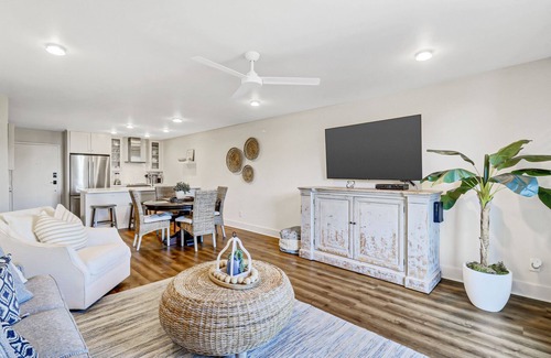 Harbour Town Condominio | Stunning Harbour Town Penthouse Flat in Sea Pines, Spectacular Location!