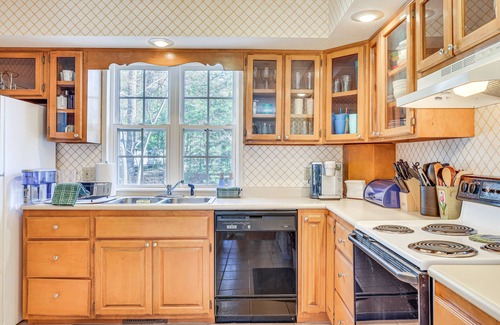 Hayesville Casa | Stunning Hayesville Retreat: 2 Mi to Lake Chatuge